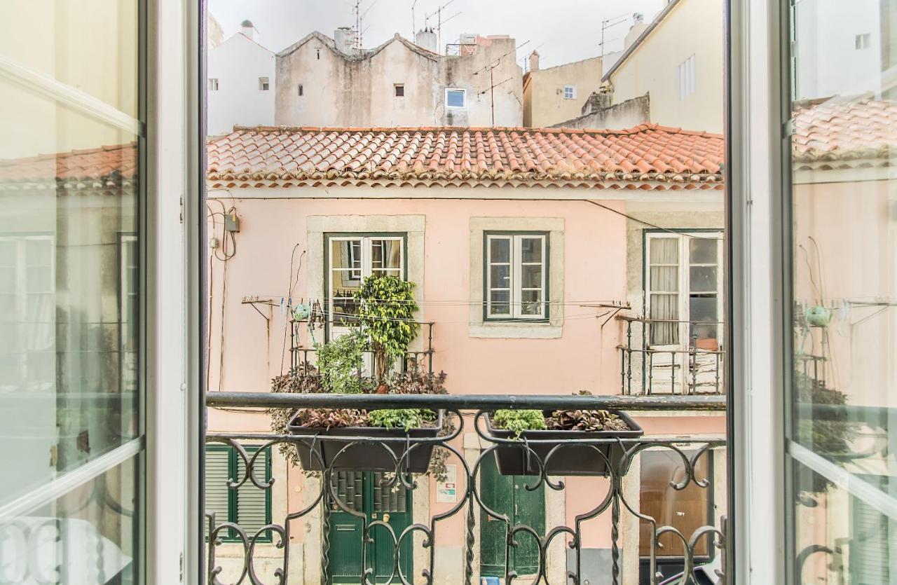 Unique And Stylish Flat In Historic Lisbon Appartement Buitenkant foto